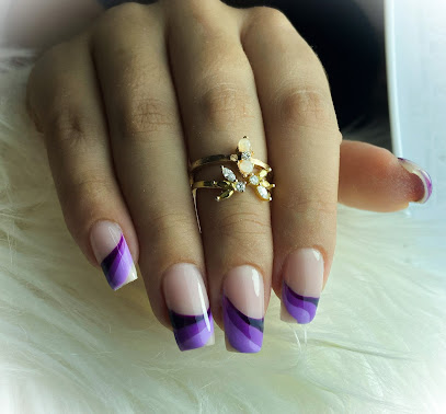 Aida | Salón de Uñas | Salón de Manicura y Uñas en Castellón de la Plana / 