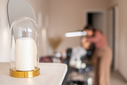 Alma Stetic - Belleza Facial | Peluquería en Sevilla / 