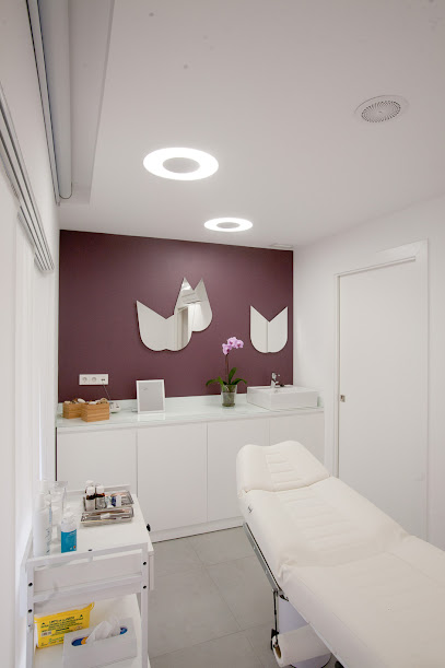 Clínica Estética Dermodent | Peluquería en Amorebieta-Echano / 
