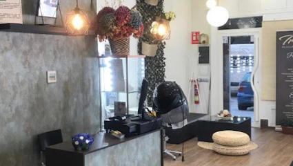 Trumel peluquería y estética|LourdesTrujillo | Peluquería en Sevilla / Sevilla