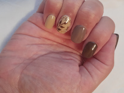 Manoizquierda Nails | Salón de Manicura y Uñas en Zaragoza / 