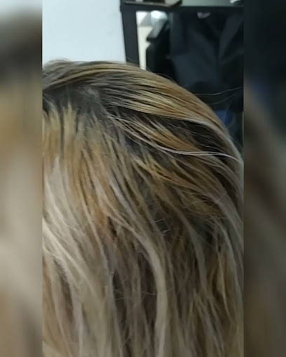 Peluquera a domicilio StyleFerrer | Peluqueria en Cenes de la Vega / Granada