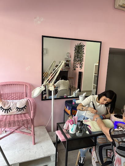 KM Centro de Estética | Peluquería en Rubí / 