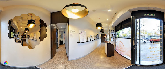 Magnolia Medicina Estética | Peluquería en Madrid / 