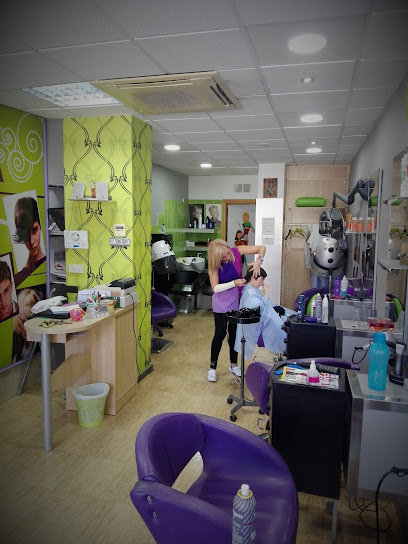Lola Pareja Peluquería | Peluqueria en Granada / Granada
