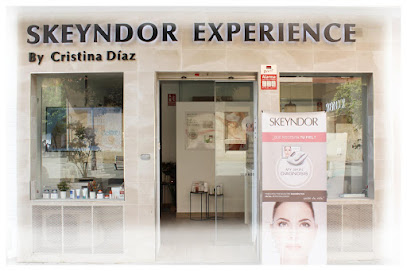 Skeyndor by Cristina Díaz | Peluquería en Huelva / 
