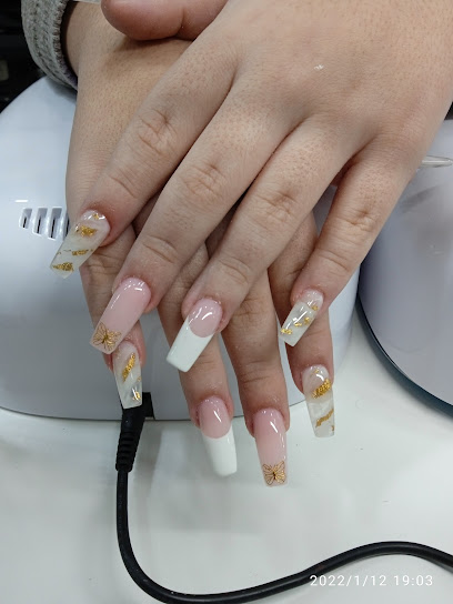 Honey Nails | Salón de Manicura y Uñas en Badalona / 
