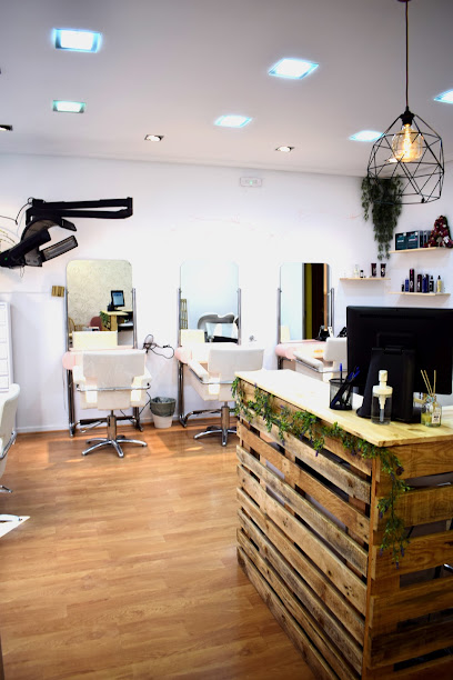 Aly Tejedor Estilistas | Peluqueria en Segovia / Segovia