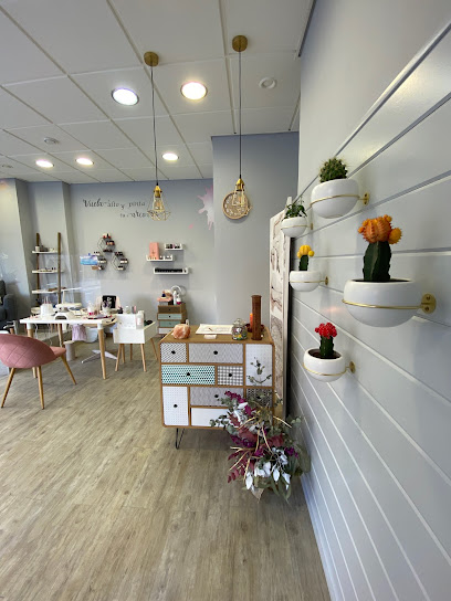 Luxury Nails | Salón de Uñas y Manicura en Sabadell
