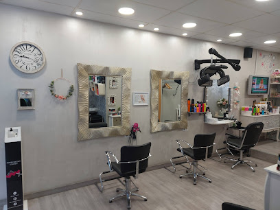 Zig Zag Perruquers | Peluquería en Igualada / Barcelona