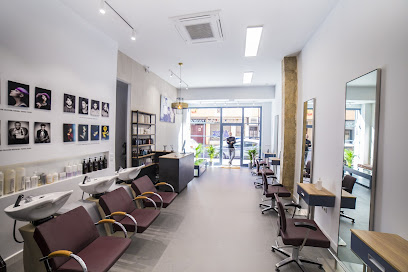 Antonio Madrigal Peluquería | Peluqueria en Sevilla / Sevilla