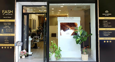 Nails Corner By Lore | Salón de Uñas y Manicura en Valencia