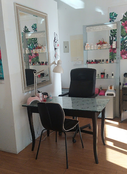 Bela Nails Studio Rejuvenece | Salón de Uñas y Manicura en Torrejón de Ardoz