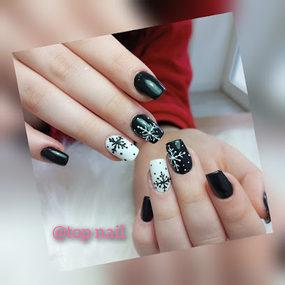 Merche | Top Nails | Salón de Manicura y Uñas en Madrid / 