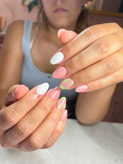 Bellas Uñas Johana | Salón de Manicura y Uñas en Barcelona / 