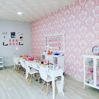 Sheila Nails | Salón de Manicura y Uñas en El Puerto de Santa María / 