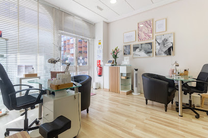 Nails Beauty Club | Salón de Manicura y Uñas en Madrid / 