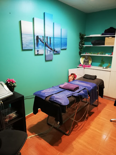 EsSenzZia Peluquería y Estética | Peluquería en Zaragoza / Zaragoza