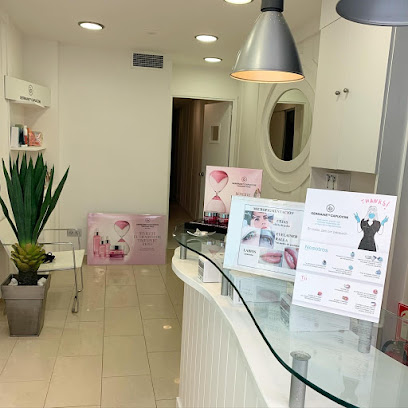 MOUGUET | Peluquería en Reus / 