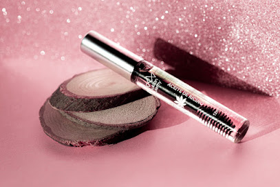 Annamanukian | Brow Academy | Centro de Estética en Palma