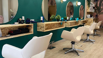 CAMERINO ESTILISTAS | Peluquería en Valladolid / Valladolid