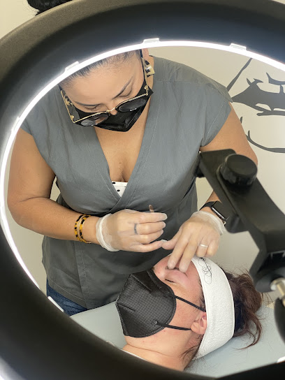 Dina Estética | Peluquería en Ibiza / 
