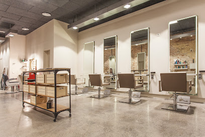 366 CDB Peluquería Compagnia della Bellezza | Peluqueria en Barcelona / Barcelona