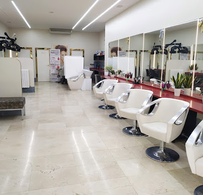 Dania Peluquerías | María Auxiliadora 61 | Peluquería en Salamanca / Salamanca
