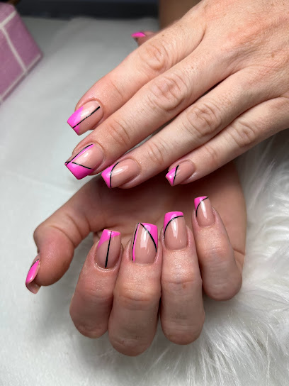 Camile Nails | Salón de Manicura y Uñas en Bilbao / 