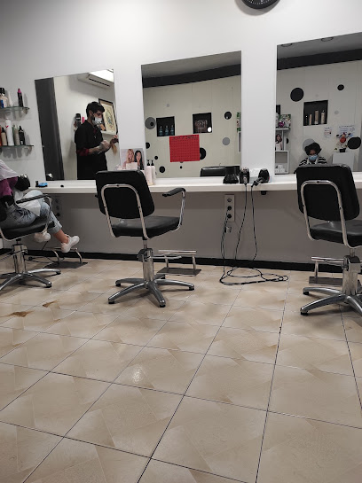 V Styl Peluqueros | Peluqueria en Manresa / Barcelona