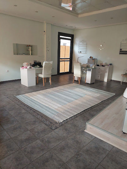 ADRIANA | Peluquería en Pola de Siero / 