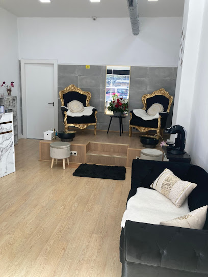 Estudio M&M Nails | Salón de Uñas y Manicura en Alcorcón