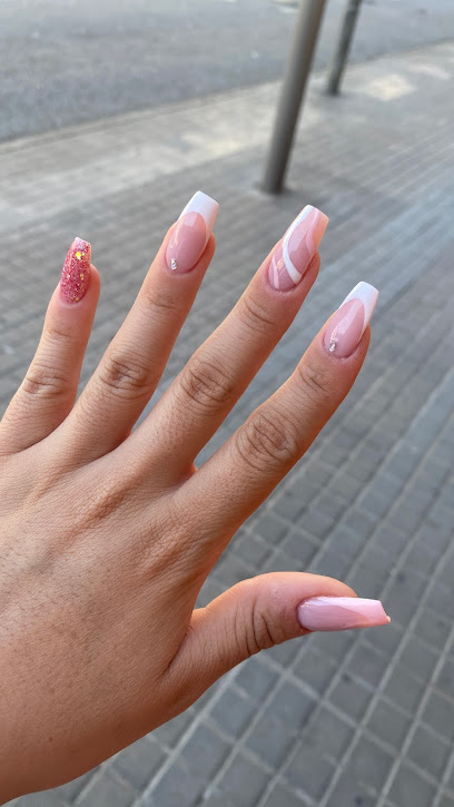 Sveta Nails | Salón de Manicura y Uñas en Barcelona / 