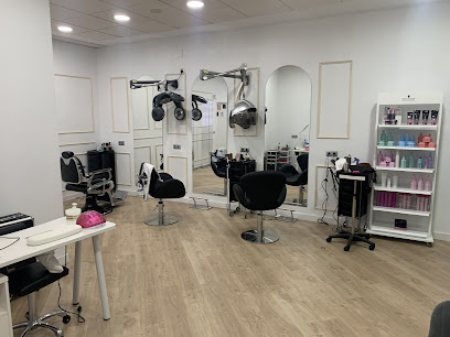 Medibell Salón de Belleza | Peluquería en Navalmoral de la Mata / Cáceres