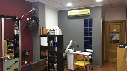 Contrast Perruquers | Peluqueria en La Pobla de Vallbona / Valencia
