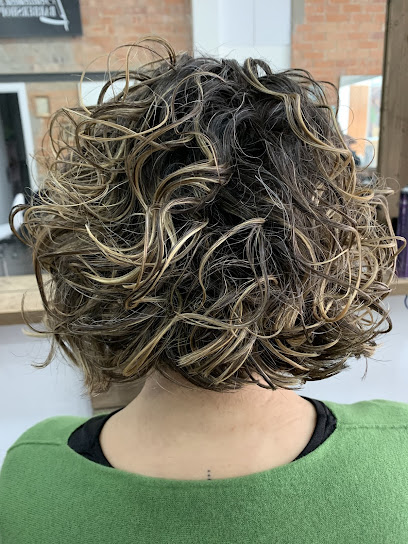 NATI HM Estilistes | Peluqueria en Cerdanyola del Vallès / Barcelona