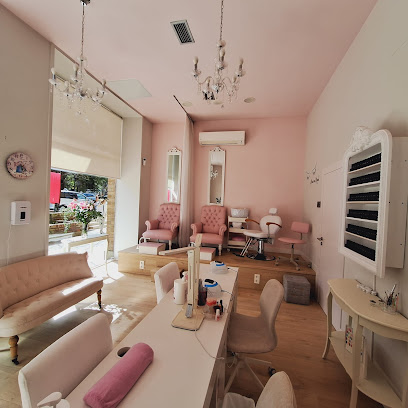 Marbella’s Nails | Salón de Uñas y Manicura en Pamplona