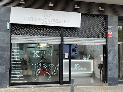 Katherine González | Peluquería en Badalona / 
