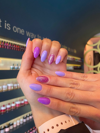 Flow Studio 27 | Salón de Manicura y Uñas en Vigo / 