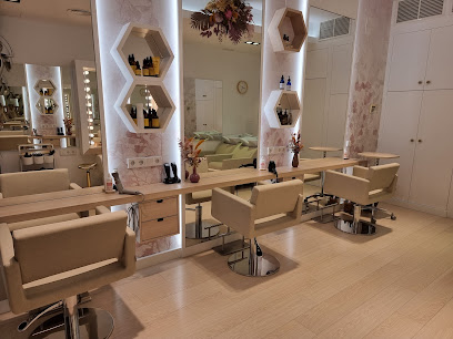 Rosa Estrada Perruqueria | Peluqueria en El Pla de Santa Maria / Tarragona