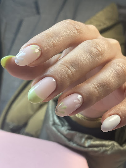 Aty Beauty Nails & Make Up | Salón de Manicura y Uñas en Palma / 