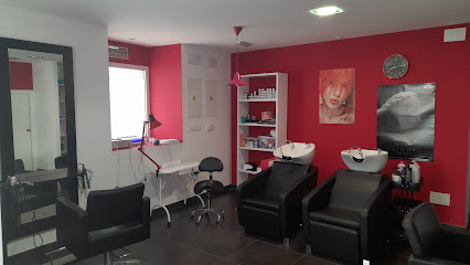 Thais Styles salón de belleza | Peluqueria en Miño / La Coruña