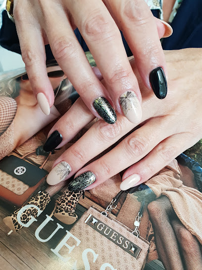 Absolut Nails | Salón de Uñas y Manicura en León