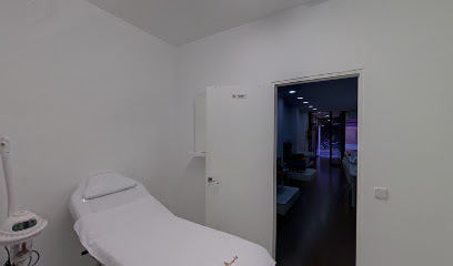 MANICURA y PEDICURA MARiA E | Salón de Manicura y Uñas en Alcalá de Henares / 
