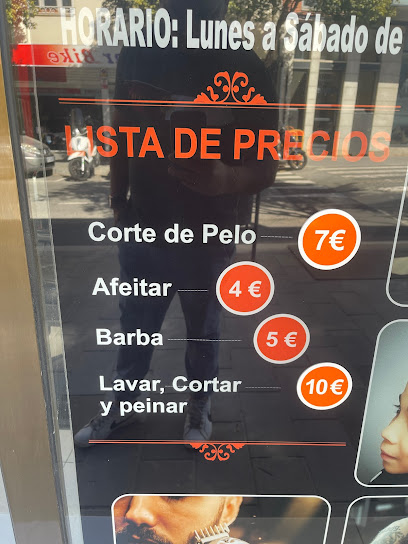 Corto & Cambio | Peluqueria en Montcada i Reixac / Barcelona