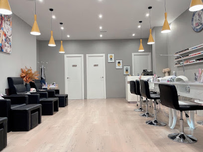 Pretty Nails | Estética i Massatges | Salón de Manicura y Uñas en Salou / 