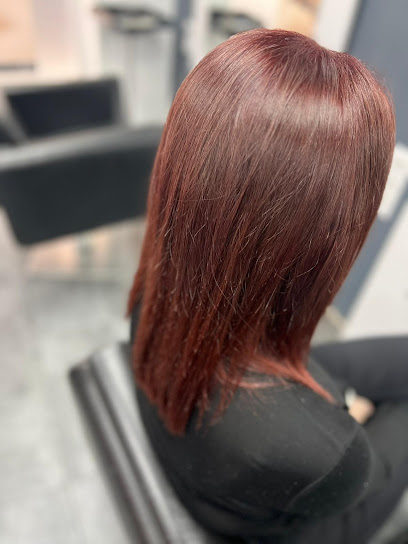 Peina T Peluqueria y Estética | Peluquería en Jaén / 