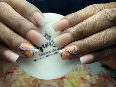 Kely Guzman | Salón de Manicura y Uñas en Alsasua / 