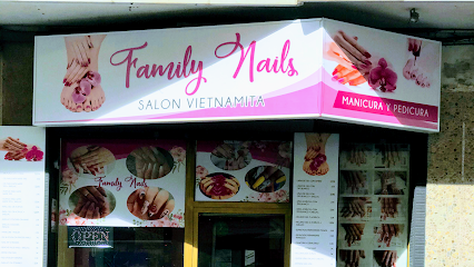 Family Nails | Salón de Manicura y Uñas en Torrevieja / 