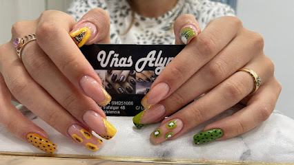 Uñas Alyn II | Salón de Manicura y Uñas en Valencia / 